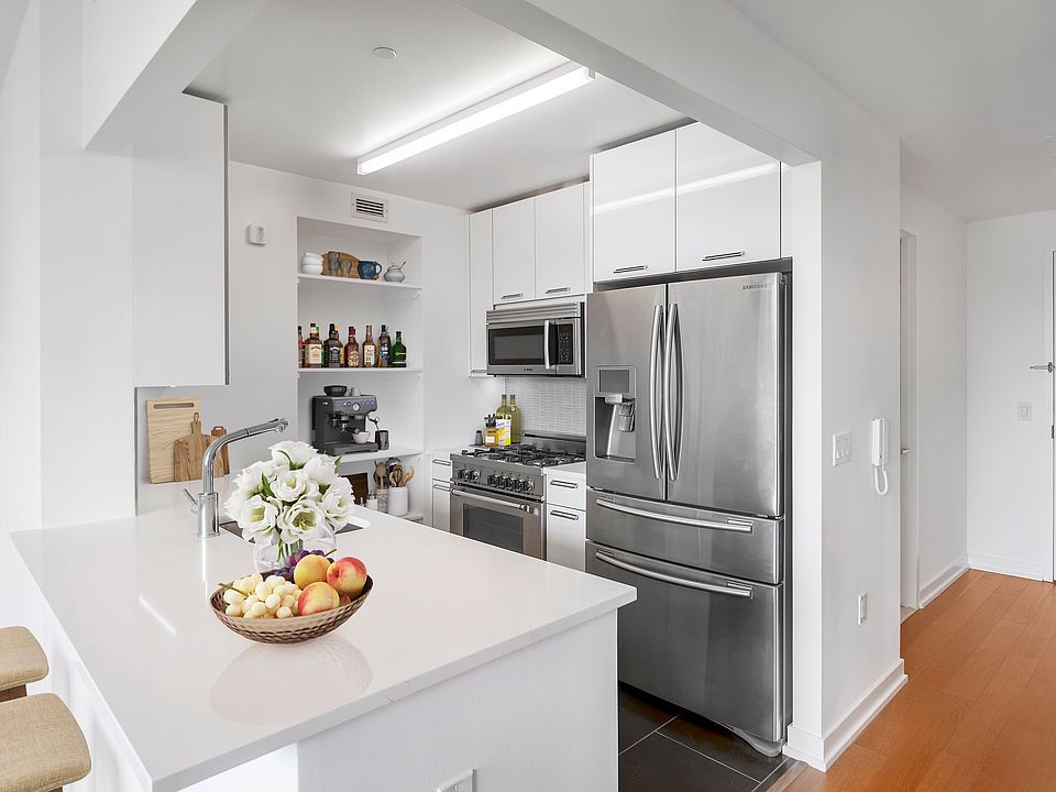 1st image of 227 W 77th St APT 16J