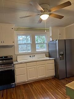 3rd image of 1701 E 3rd St