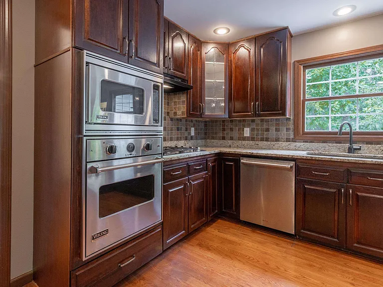 902 S Rainier Ct — Photo 10