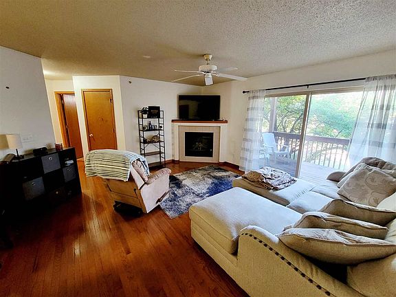 2nd image of 10 Zeller Xing APT 207