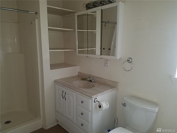 5th image of 515 Grouse Glen Way