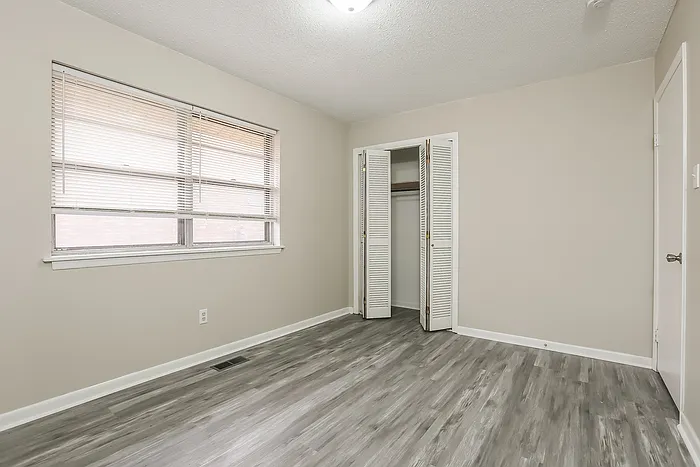 5425 Randolph Rd — Photo 12
