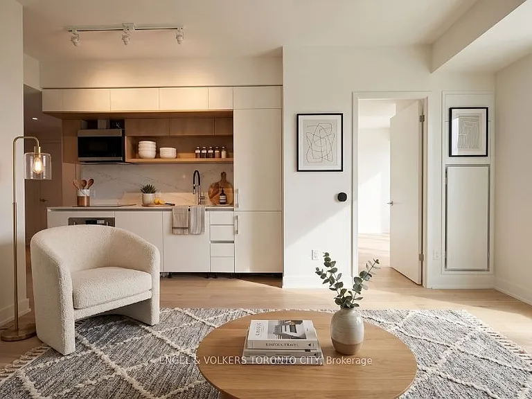 322 Dupont St #207 — Photo 2