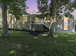 4200 Hunters Point Pike, Lebanon, TN 37087