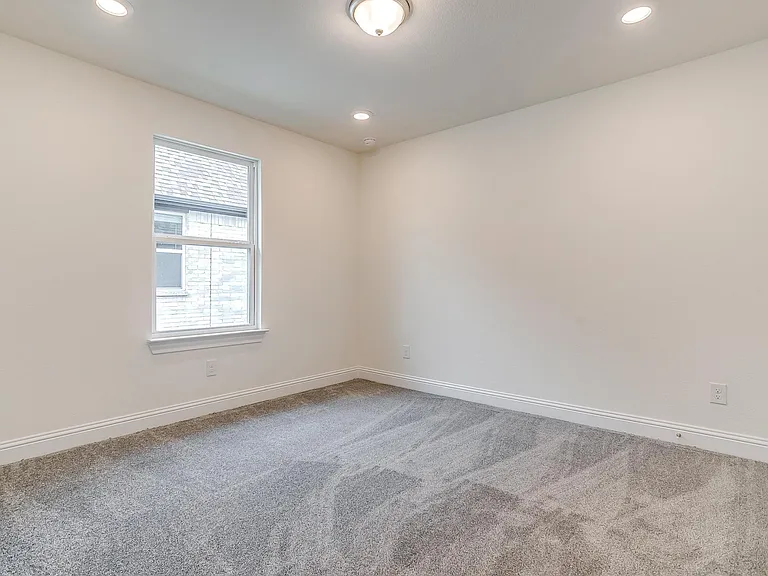 9836 Derbyshire Dr — Photo 75