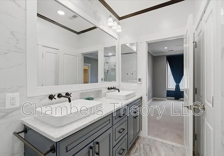 2735 Linden Ln — Photo 21