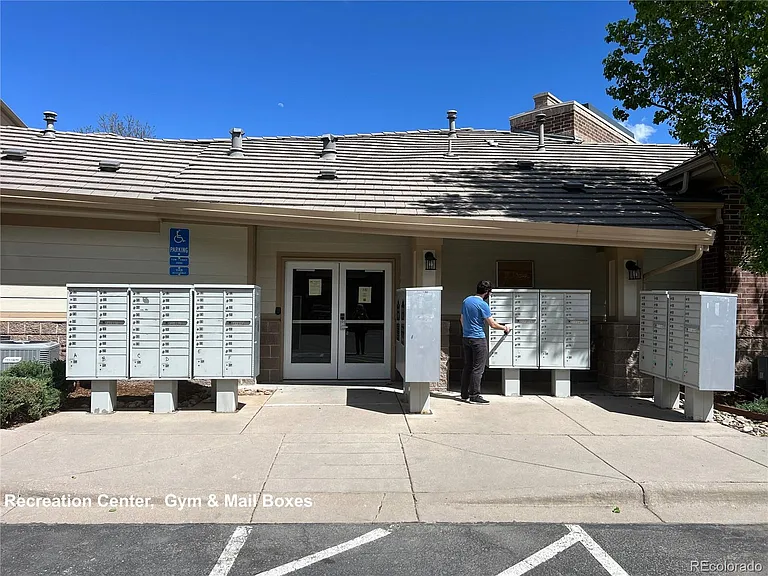 3865 S Dayton St #302 — Photo 23