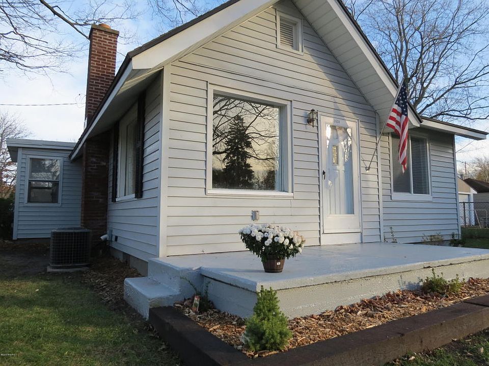 1st image of 3628 Coit Ave NE