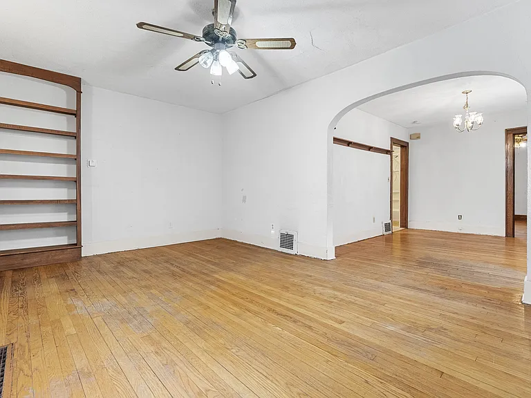 218 N Magnolia Ave — Photo 4