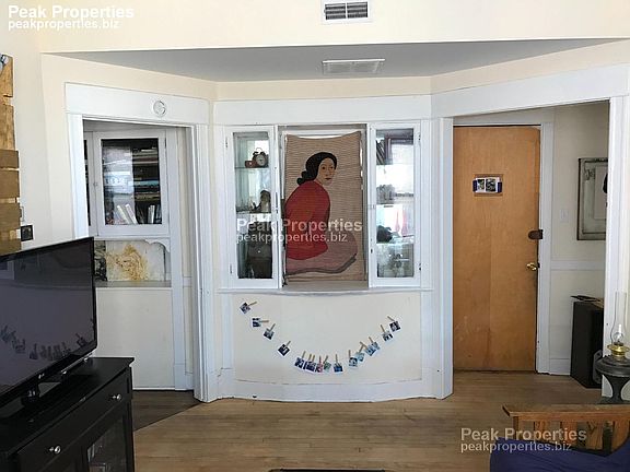 3rd image of 2647 N Fairfield Ave APT 3