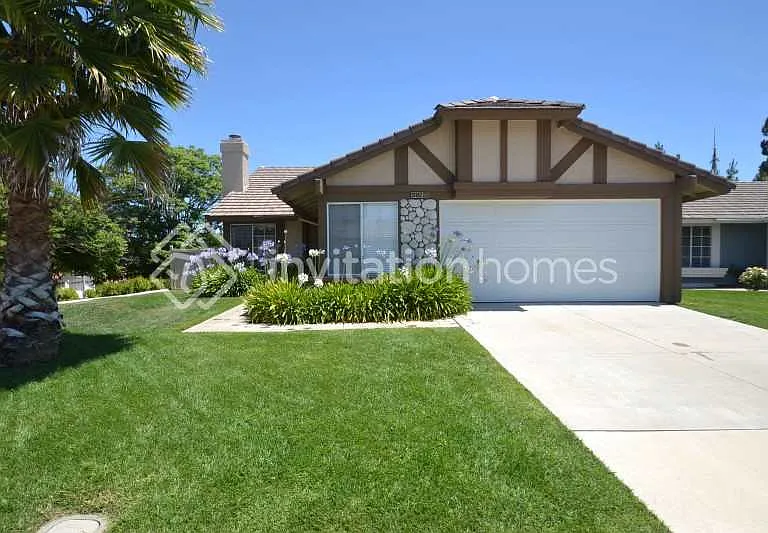 39850 Quigley Rd — Photo 1