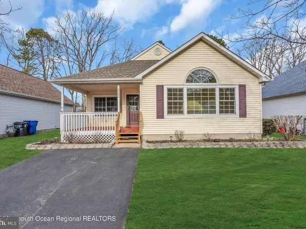 2342 Mount Hood Ln, Toms River, NJ 08753