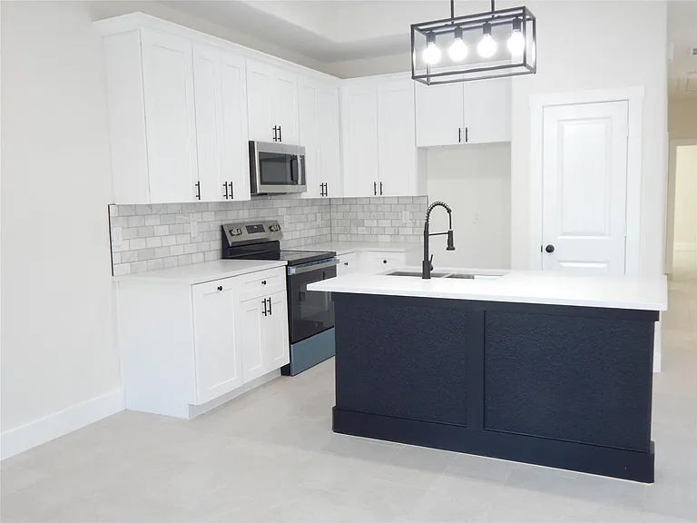 16963 W Juneau — Photo 4