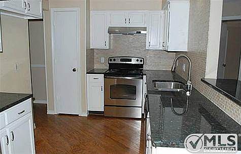 5th image of 500 Bayberry Ln