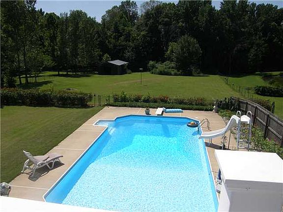 4th image of 709 Plum Tree Cir