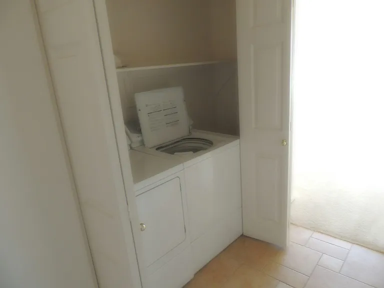washer/dryer hook-up only