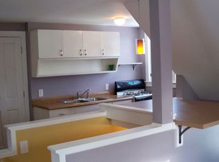 542 Lyon St NE UPPR #, Grand Rapids, MI 49503