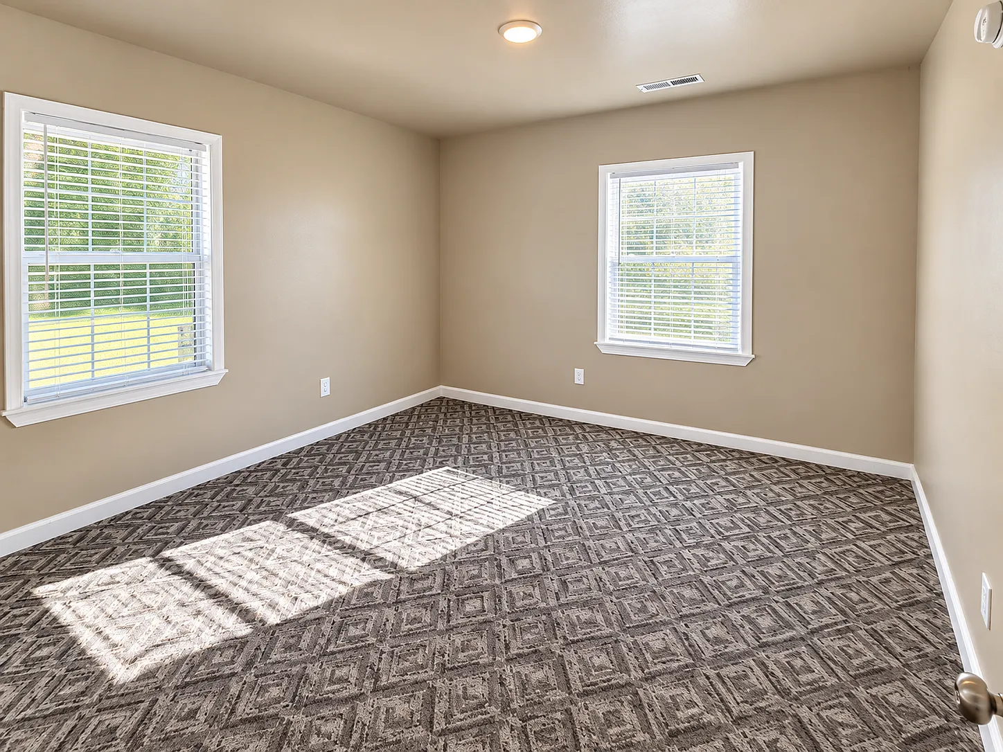3 bed, 1142 sqft, $1,600 — Photo 4