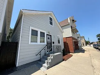 13410 S Brandon Ave #1 — Photo 2