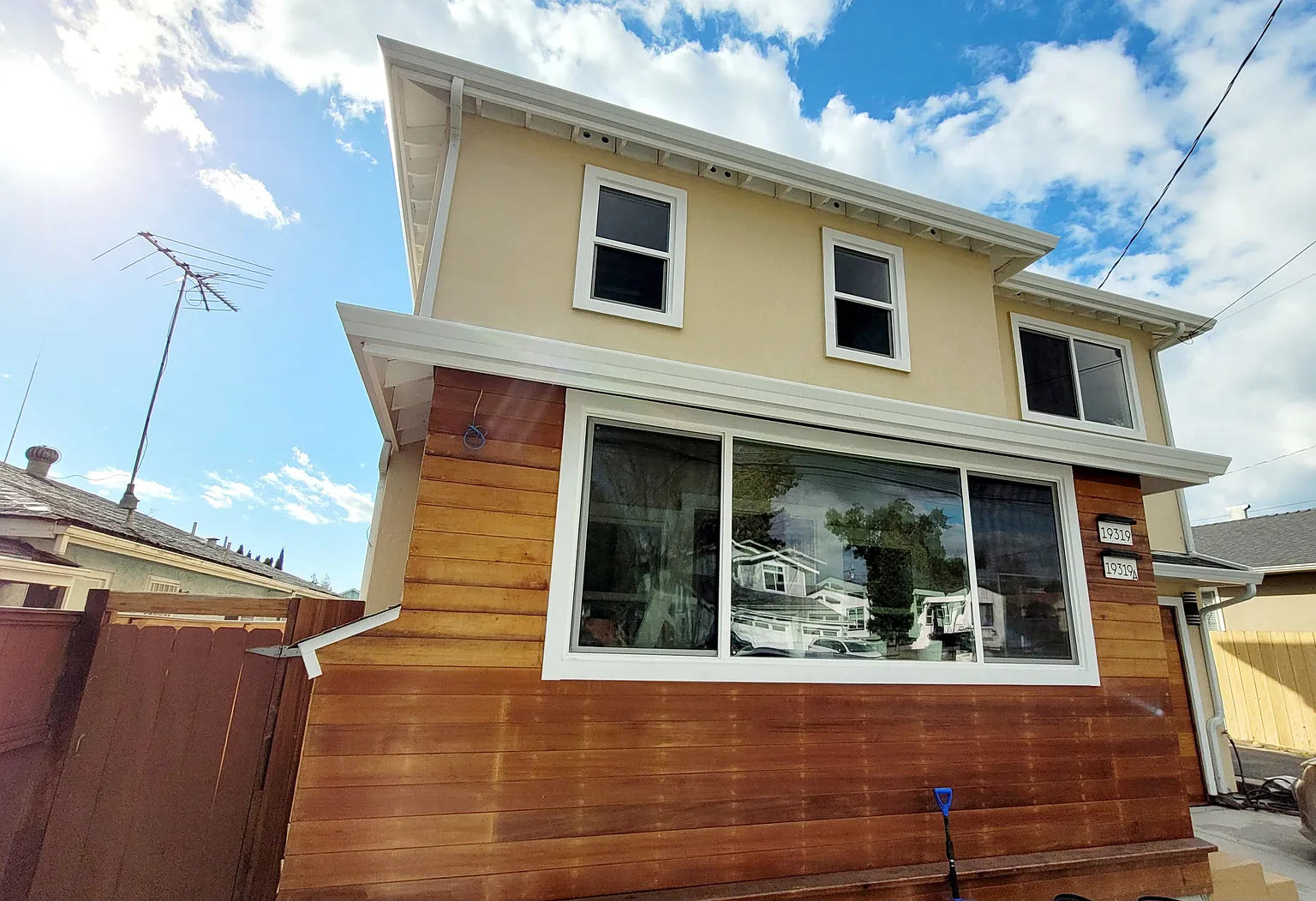 19319 Parsons Ave photo 1