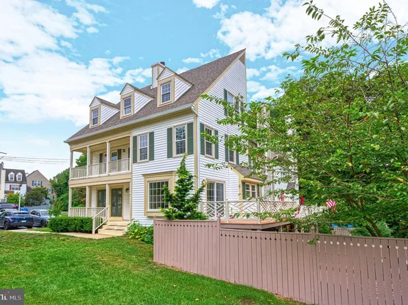 12805 Mill Brook Ct, Woodbridge, VA 22192