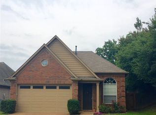 1041 Belfiore Ln, Cordova, TN 38018