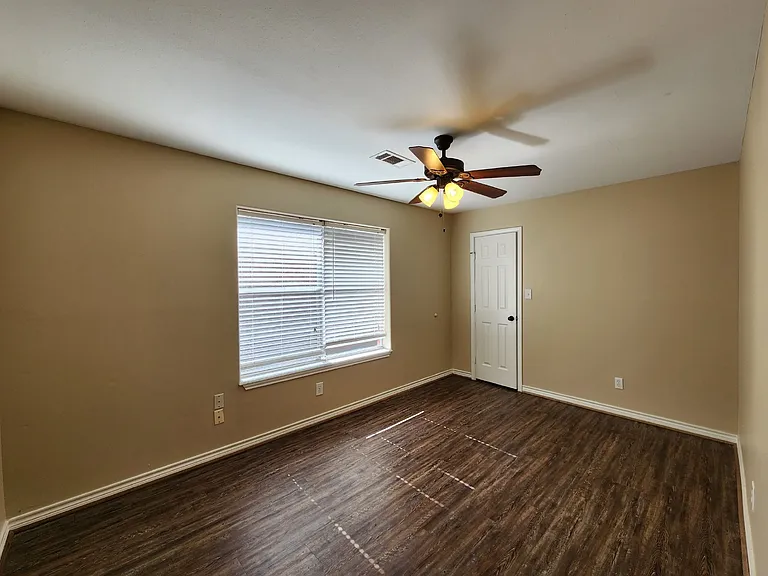 18203 Beaverdell Dr — Photo 5