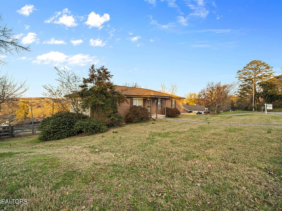 2233 Hillsboro Hts, Knoxville, TN 37920 Zillow