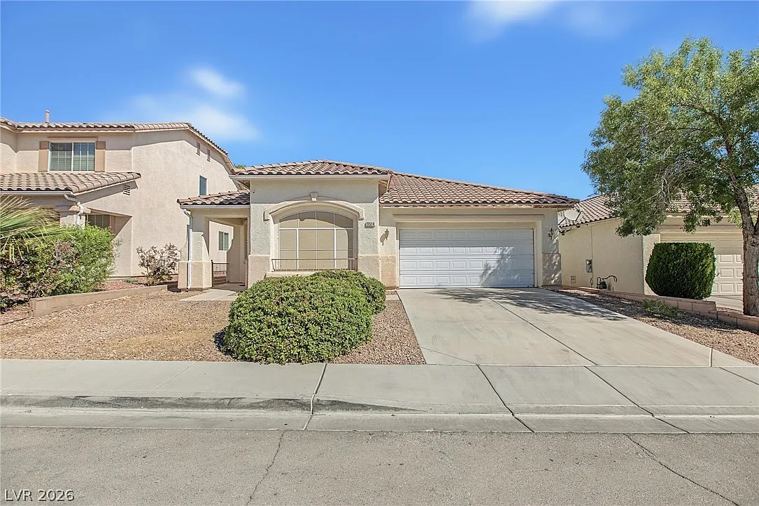 3 bed, 2.0 bath, 1775 sqft, $2,000 — Photo 1