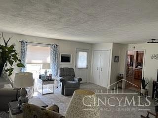 5th image of 1319 Fenton Ave