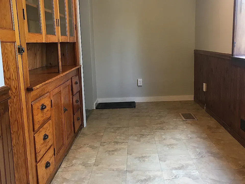 3 bed, 1110 sqft, $2,800 — Photo 4