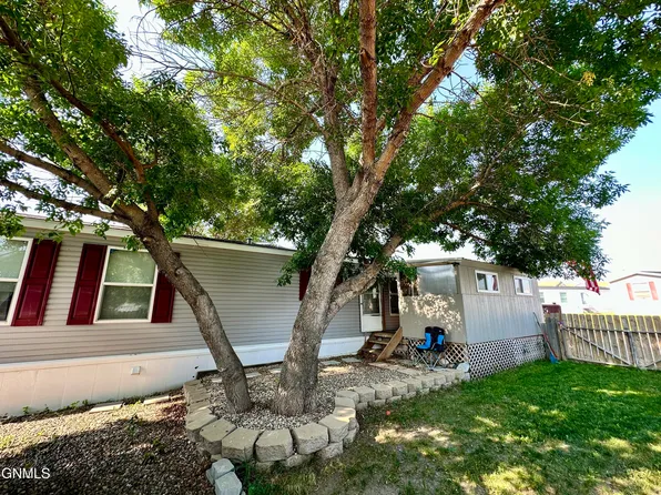 3218 21st Ave W, Williston, ND 58801