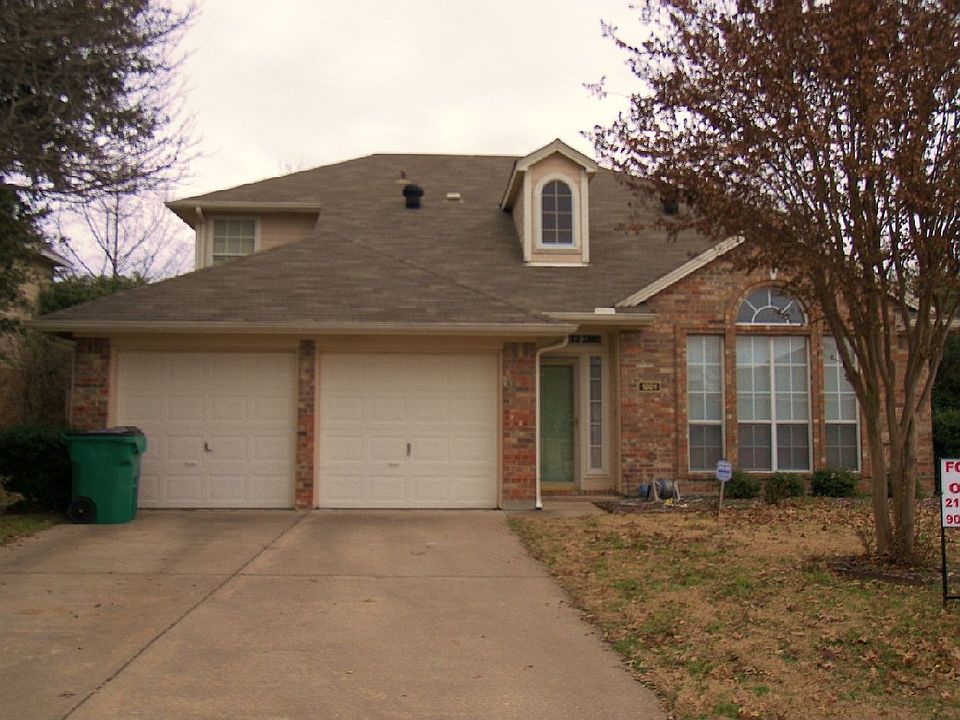 1st image of 1201 Hyde Park Ct