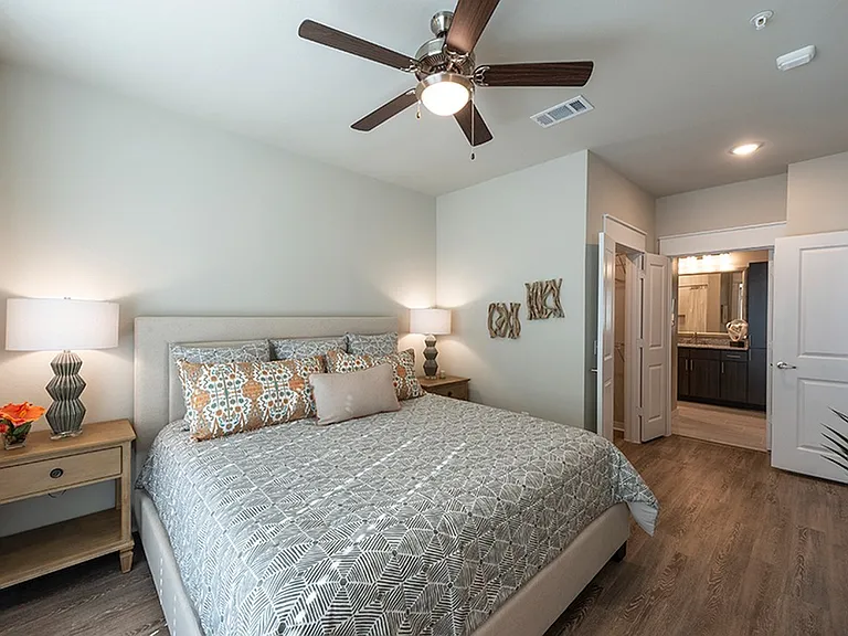 D Model (2 Bedroom, 2 Bath)