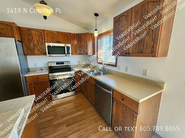 1419 N Conifer Pl — Photo 9