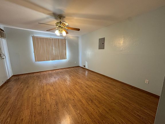 3rd image of 23 Bangor St #1