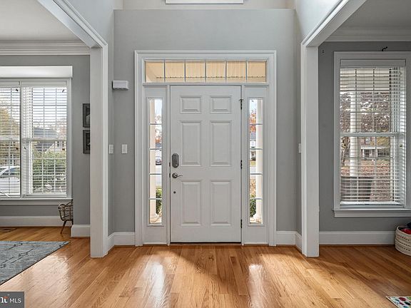 5th image of 102 Darby Dr