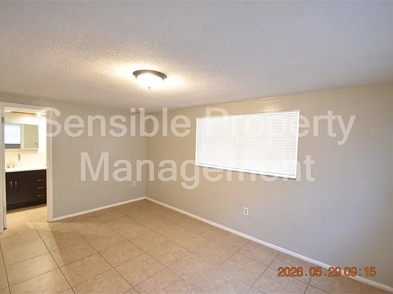 10816 Piccadilly Rd — Photo 15