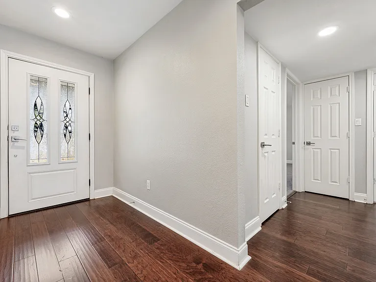 3236 Merrell Rd — Photo 4