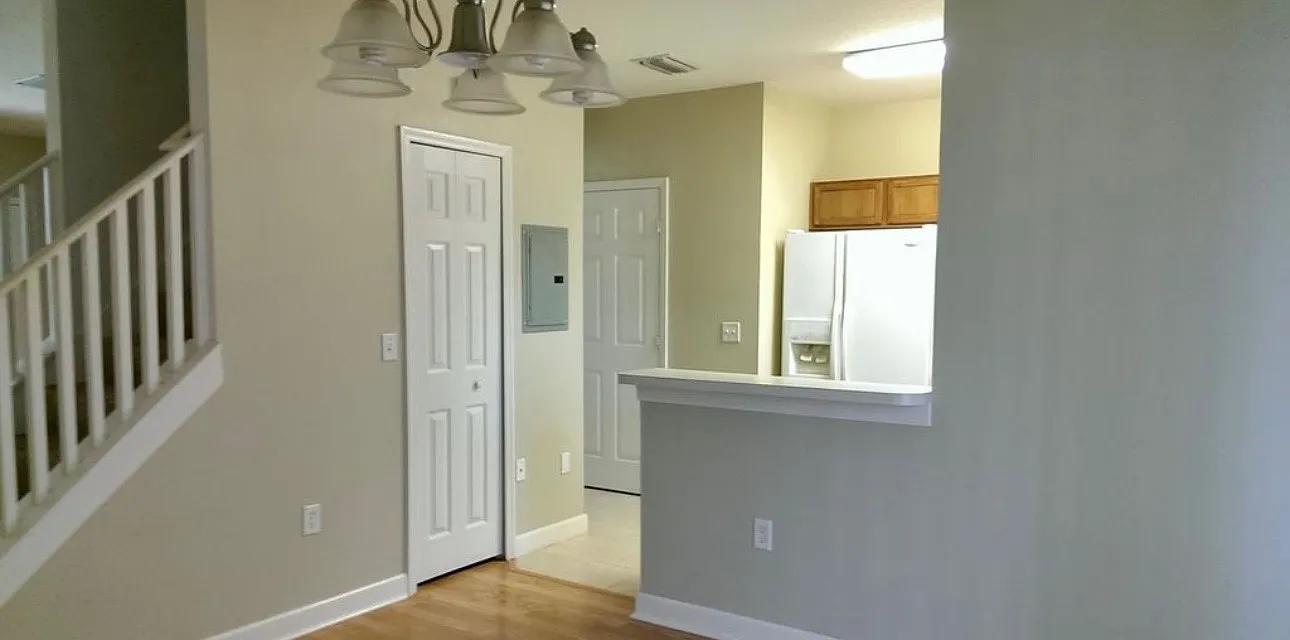 2 bed, 2.5 bath, 1398 sqft, $1,750 — Photo 2