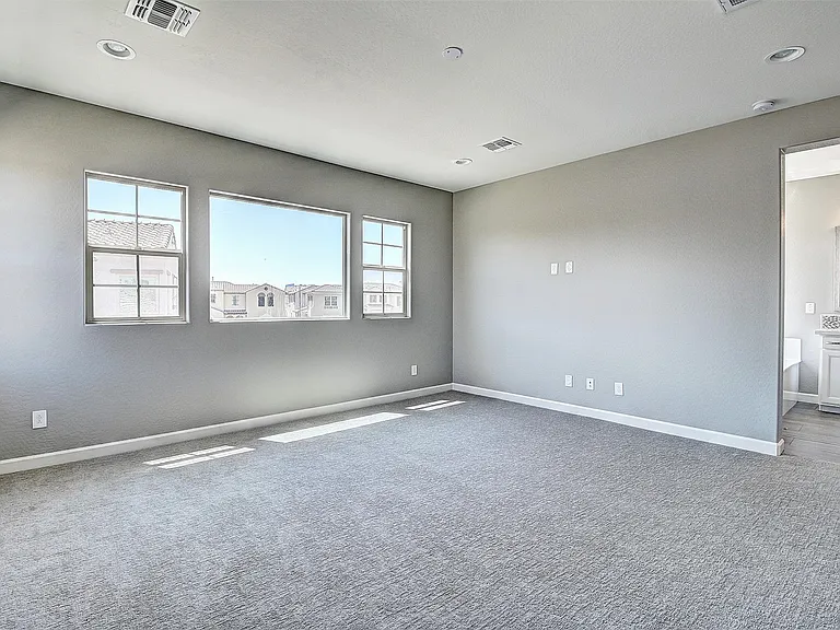 1957 W Yellowstone Way — Photo 34