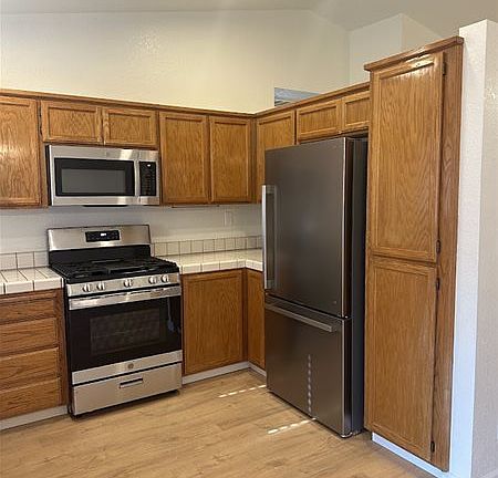 5th image of 3580 Honeycreeper Dr