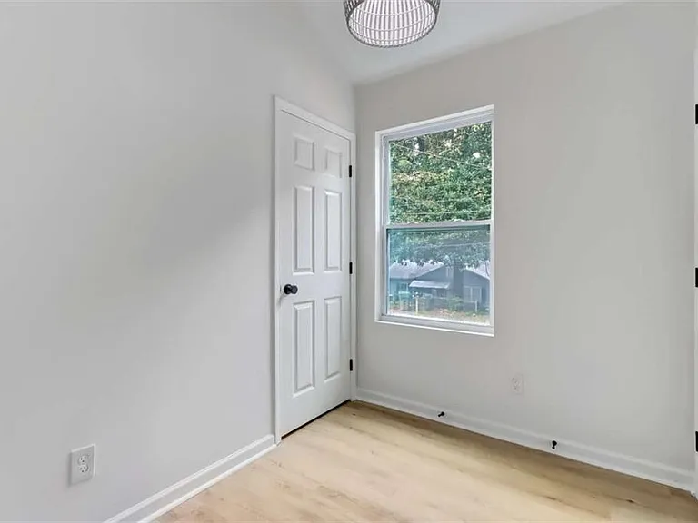 1200 Byewood Ln SW — Photo 36