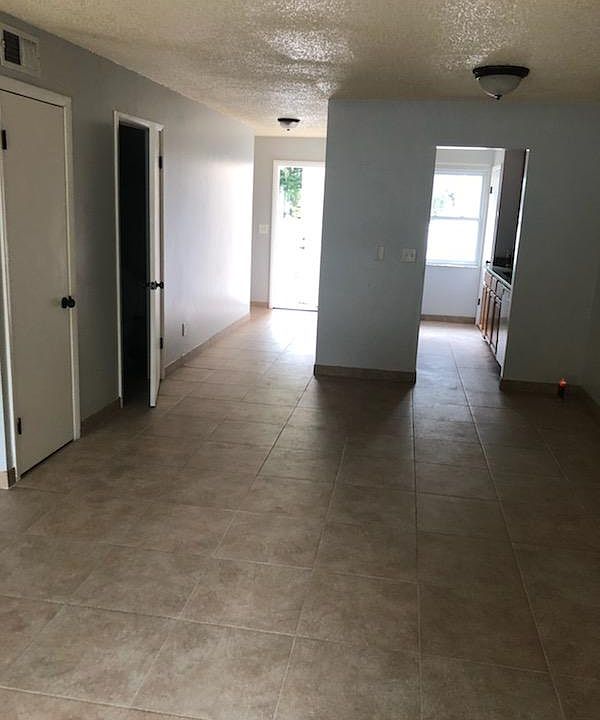 2nd image of 700 Magnolia Ave APT 6