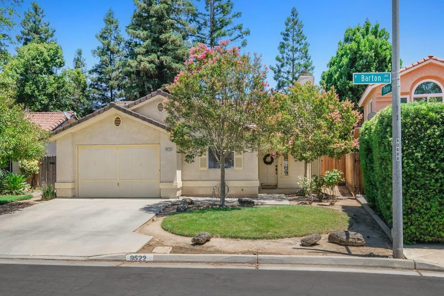 9522 N Barton Ave photo 1