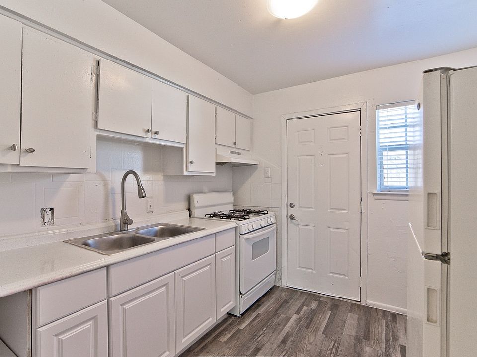 Park Row Apartments 2405 E Park Row Dr Arlington TX Zillow