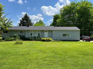 872 Parker Rd, Aurora, OH 44202