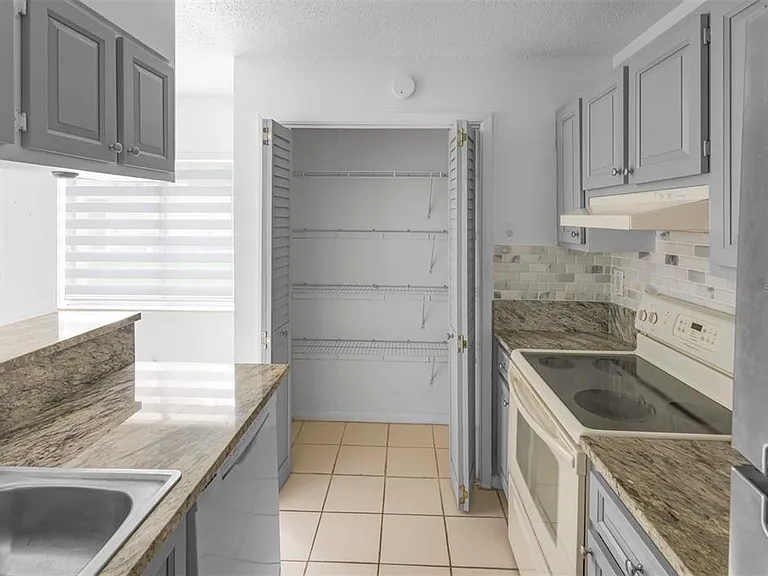 1834 Bough Ave #1 — Photo 9