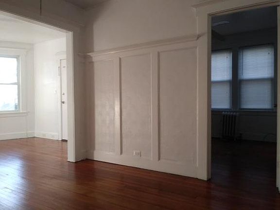 4th image of 146 Baldwin St Floor 1