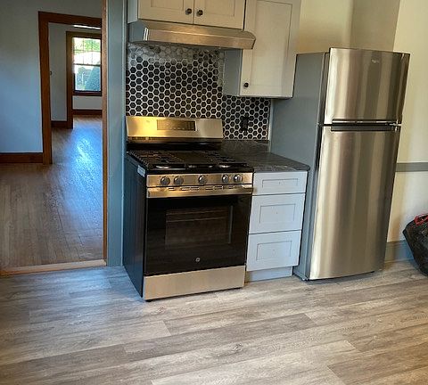 4th image of 78-82 Scofield Ave Floor 1